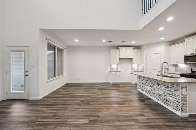 934 Youth Water Road, Montgomery, TX 77316