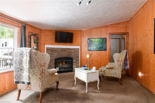 1007 High Rock Shores Drive, Lexington, NC 27292