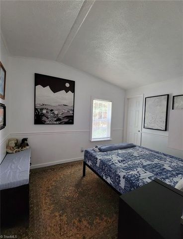 1007 High Rock Shores Drive, Lexington, NC 27292