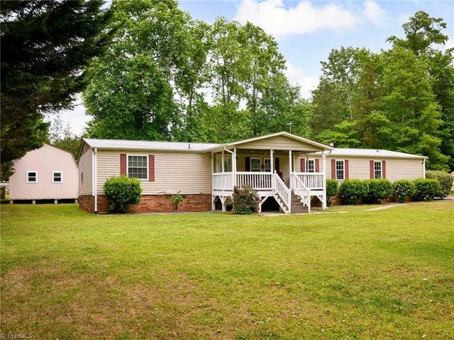 1007 High Rock Shores Drive, Lexington, NC 27292