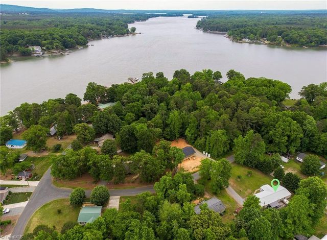 1007 High Rock Shores Drive, Lexington, NC 27292