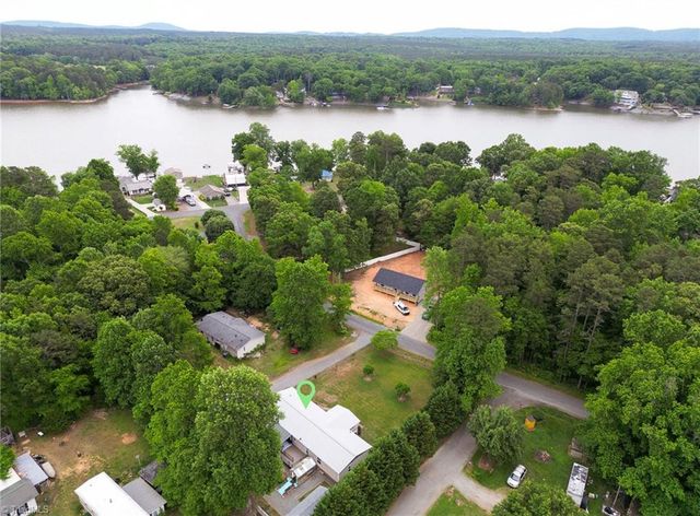 1007 High Rock Shores Drive, Lexington, NC 27292
