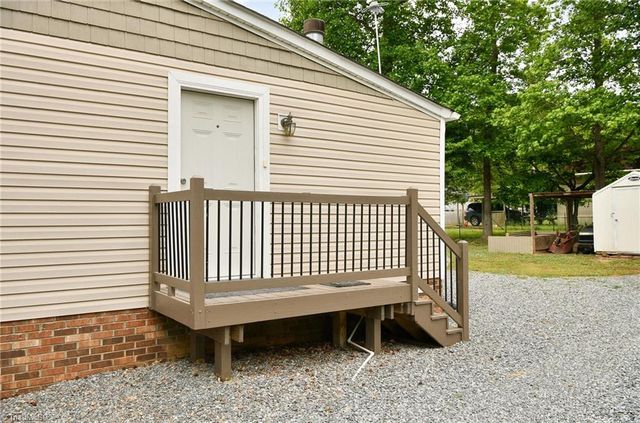 1007 High Rock Shores Drive, Lexington, NC 27292