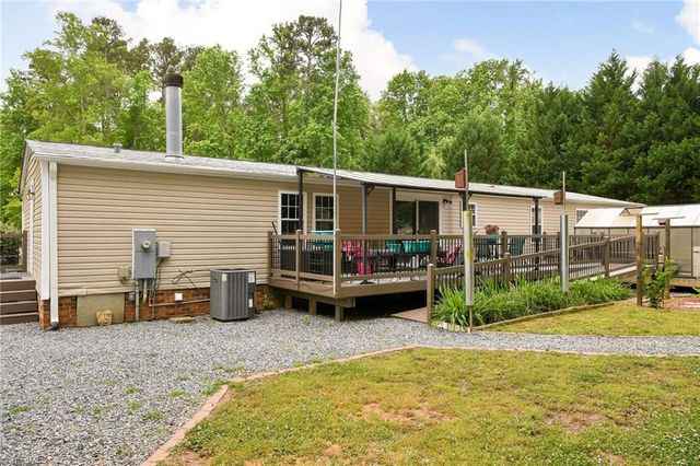 1007 High Rock Shores Drive, Lexington, NC 27292