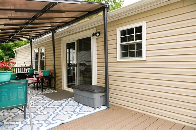1007 High Rock Shores Drive, Lexington, NC 27292
