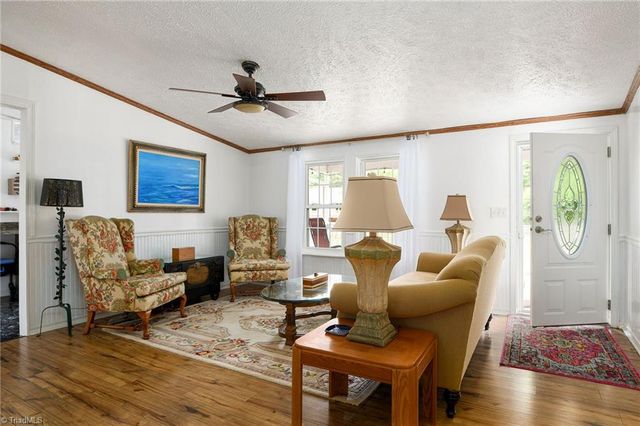 1007 High Rock Shores Drive, Lexington, NC 27292