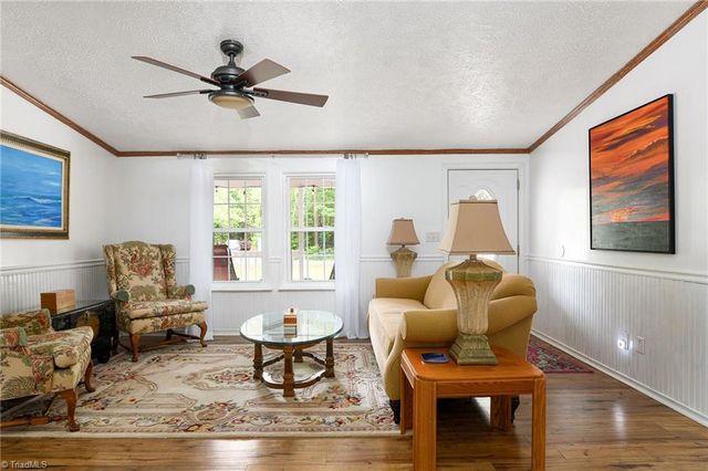 1007 High Rock Shores Drive, Lexington, NC 27292