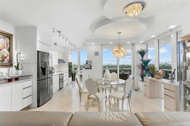 4775 Collins Ave 1007, Miami Beach, FL 33140