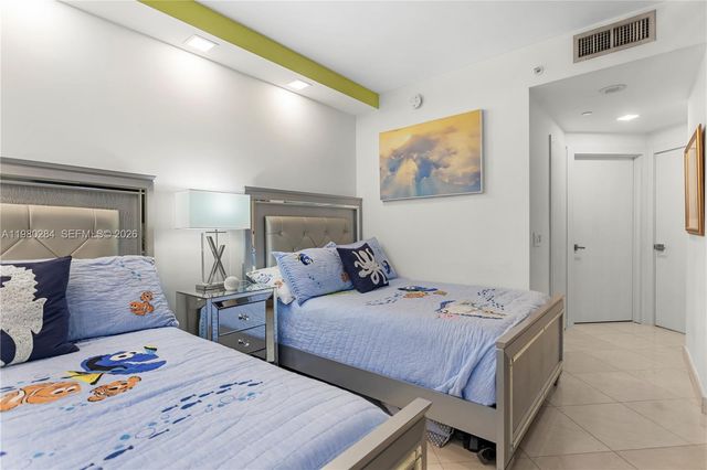 4775 Collins Ave 1007, Miami Beach, FL 33140