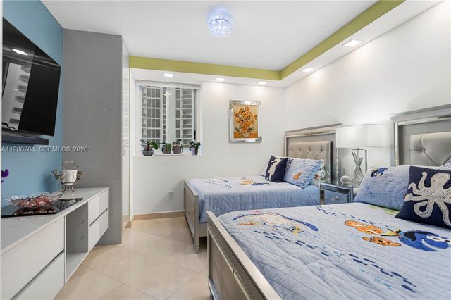 4775 Collins Ave 1007, Miami Beach, FL 33140