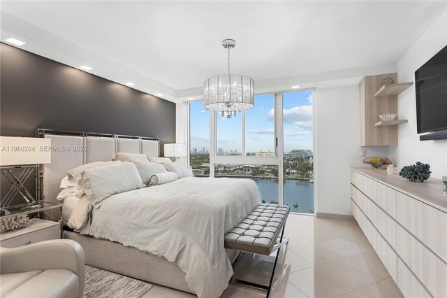 4775 Collins Ave 1007, Miami Beach, FL 33140