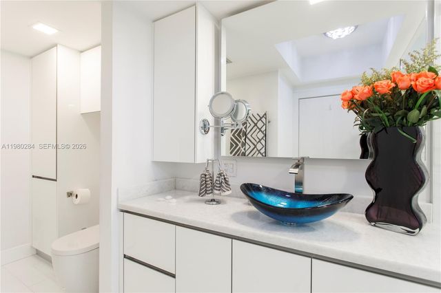 4775 Collins Ave 1007, Miami Beach, FL 33140