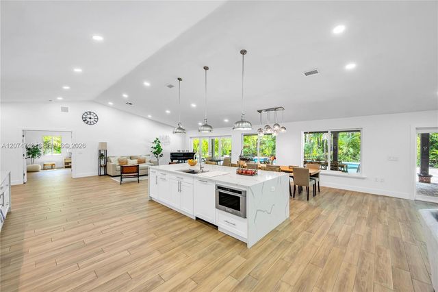 8440 SW 182nd Terrace, Palmetto Bay, FL 33157