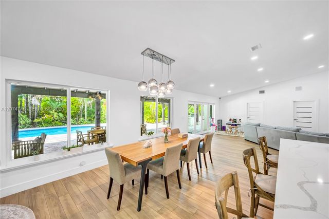 8440 SW 182nd Terrace, Palmetto Bay, FL 33157