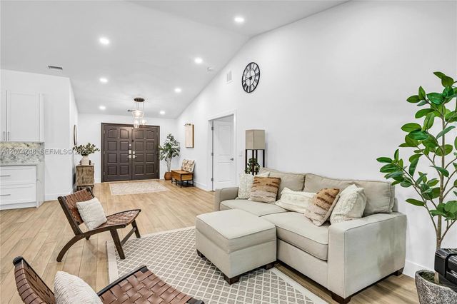 8440 SW 182nd Terrace, Palmetto Bay, FL 33157