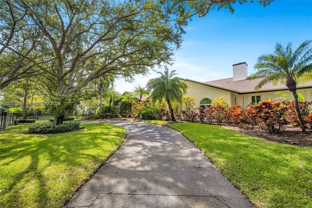 8440 SW 182nd Terrace, Palmetto Bay, FL 33157