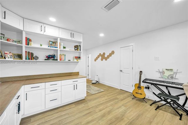 8440 SW 182nd Terrace, Palmetto Bay, FL 33157