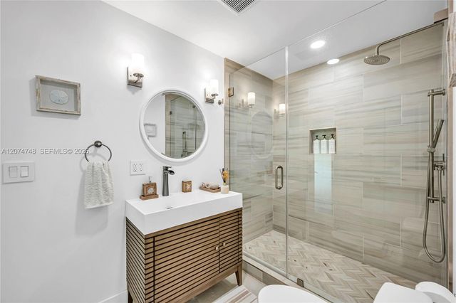 8440 SW 182nd Terrace, Palmetto Bay, FL 33157