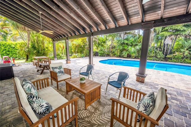 8440 SW 182nd Terrace, Palmetto Bay, FL 33157