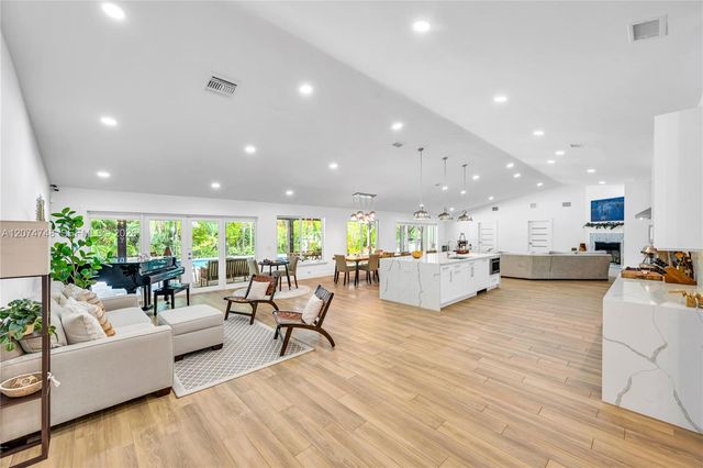 8440 SW 182nd Terrace, Palmetto Bay, FL 33157