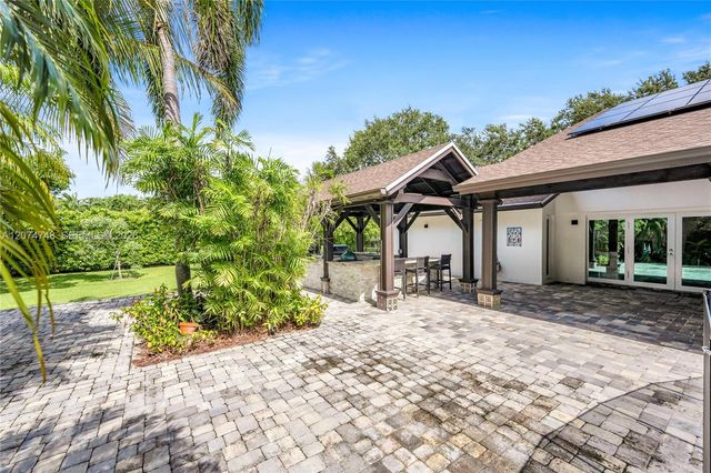 8440 SW 182nd Terrace, Palmetto Bay, FL 33157