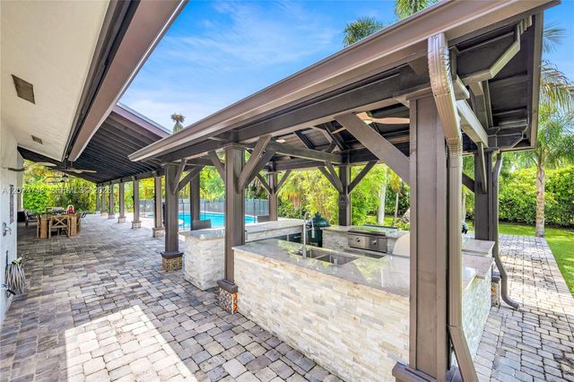 8440 SW 182nd Terrace, Palmetto Bay, FL 33157