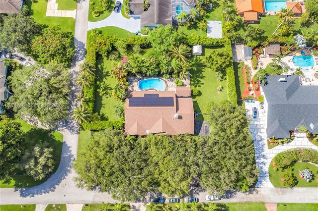 8440 SW 182nd Terrace, Palmetto Bay, FL 33157