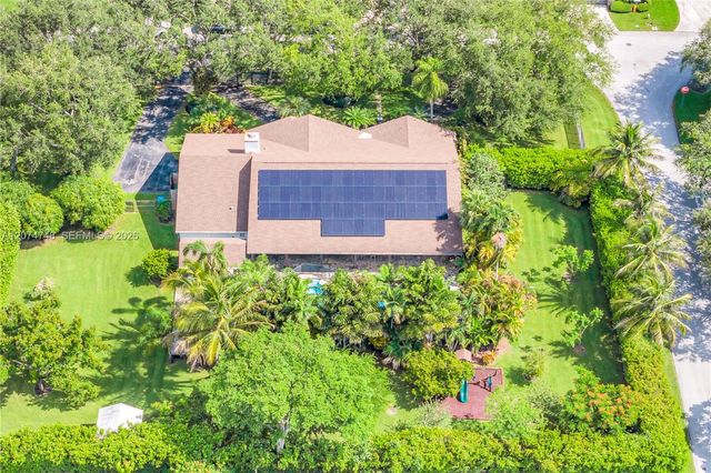 8440 SW 182nd Terrace, Palmetto Bay, FL 33157