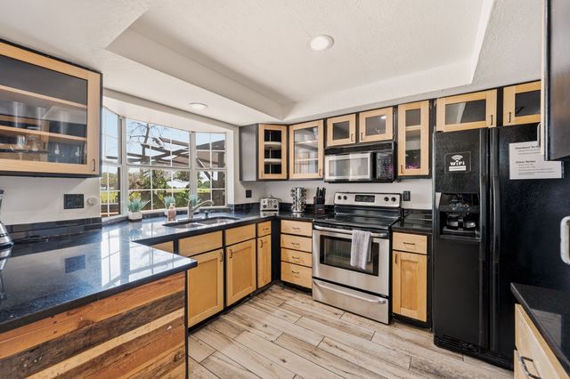 5402 Peninsula Way, Garland, TX 75043