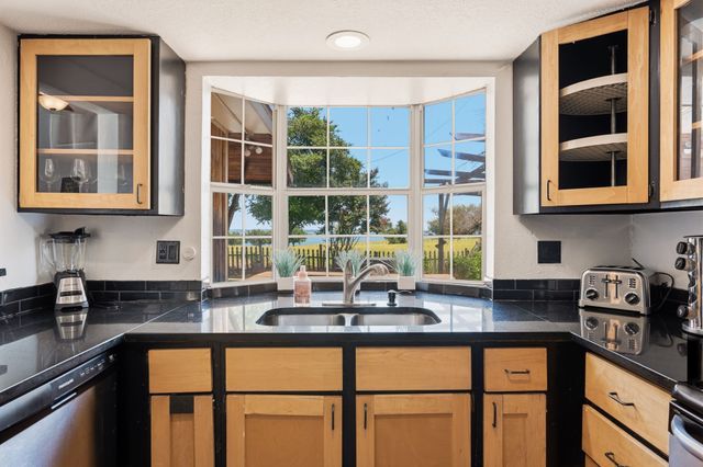 5402 Peninsula Way, Garland, TX 75043