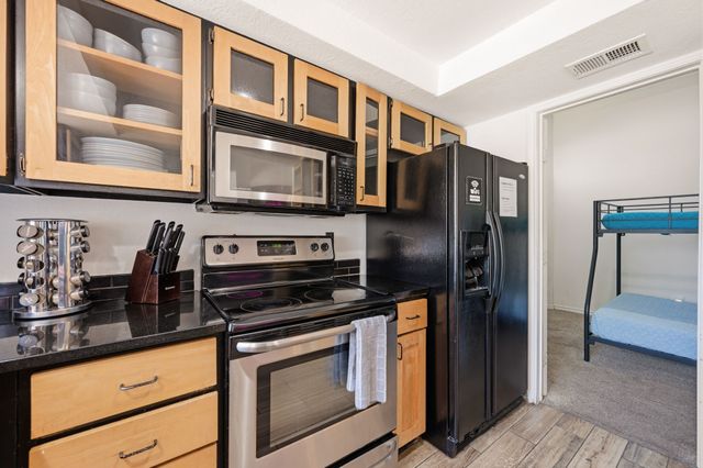 5402 Peninsula Way, Garland, TX 75043