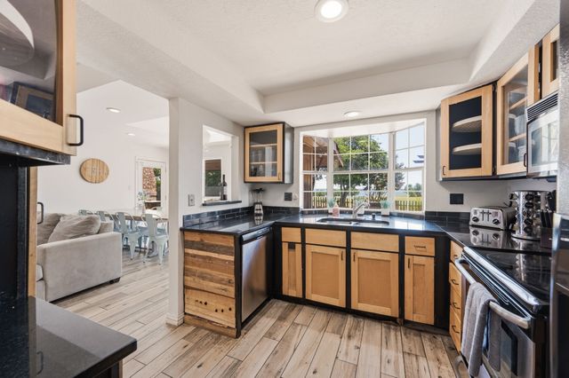 5402 Peninsula Way, Garland, TX 75043