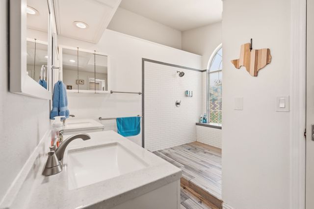 5402 Peninsula Way, Garland, TX 75043