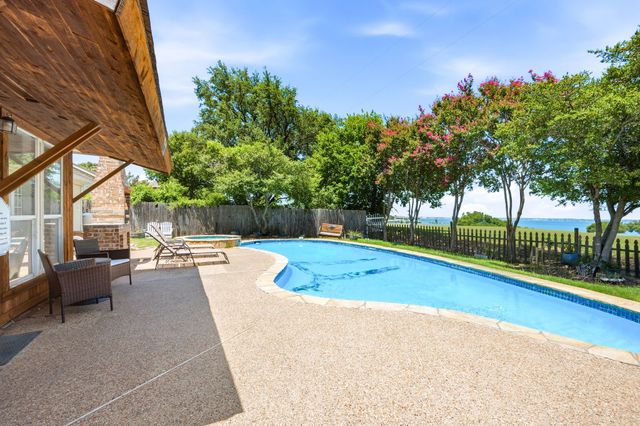 5402 Peninsula Way, Garland, TX 75043