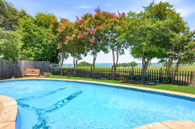 5402 Peninsula Way, Garland, TX 75043