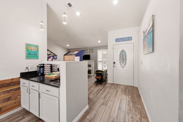 5402 Peninsula Way, Garland, TX 75043