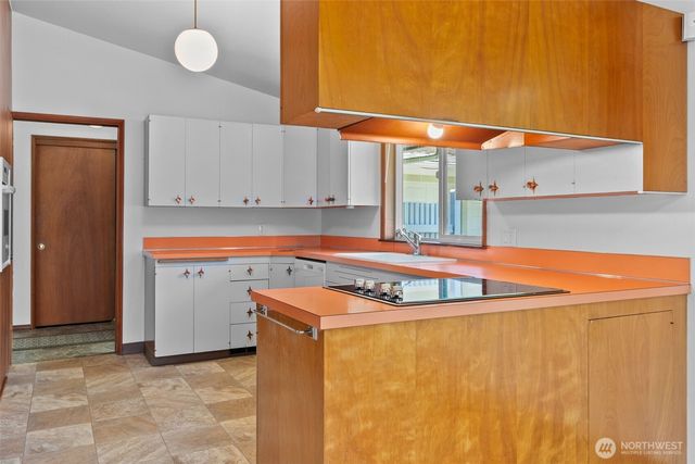 3611 Central Street Ct SE, Olympia, WA 98501
