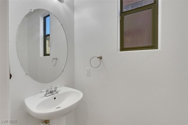 8048 Sundance Valley Drive, Las Vegas, NV 89178