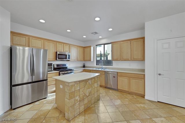 8048 Sundance Valley Drive, Las Vegas, NV 89178