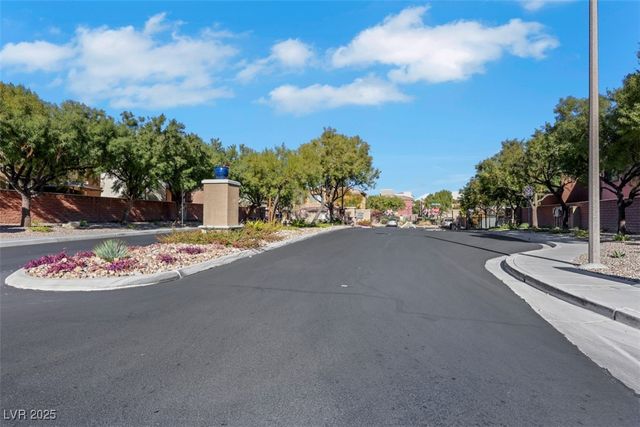 8048 Sundance Valley Drive, Las Vegas, NV 89178