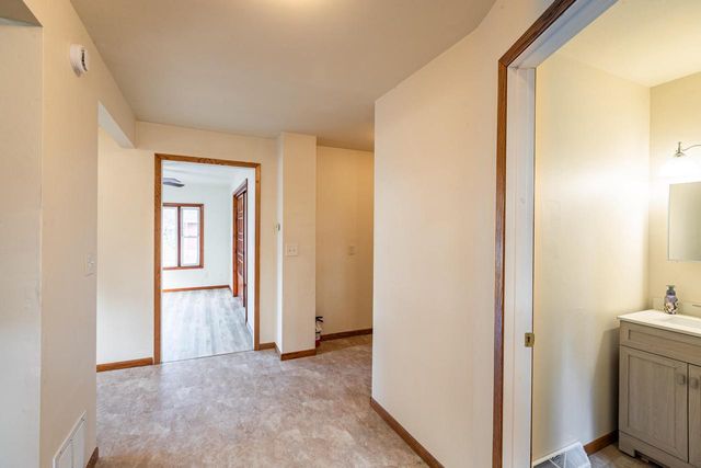 2042 Liberty STREET, La Crosse, WI 54603