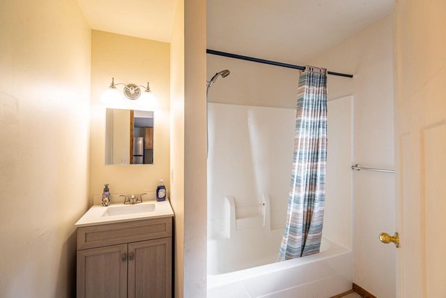 2042 Liberty STREET, La Crosse, WI 54603