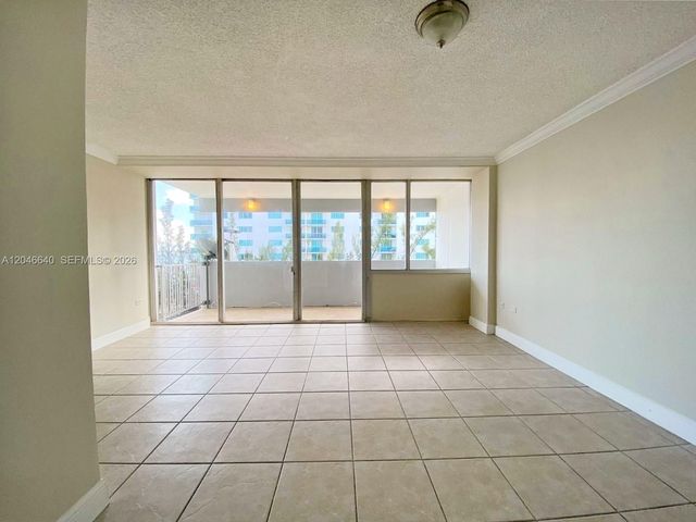 7545 E Treasure Dr 3I, North Bay Village, FL 33141