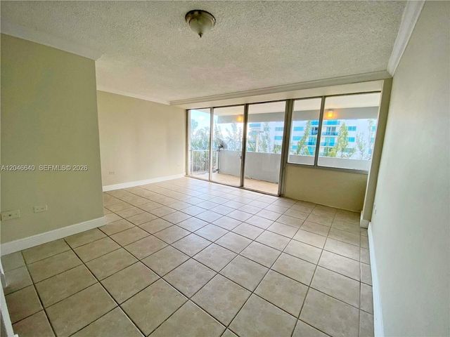 7545 E Treasure Dr 3I, North Bay Village, FL 33141