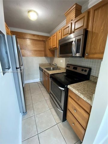 7545 E Treasure Dr 3I, North Bay Village, FL 33141