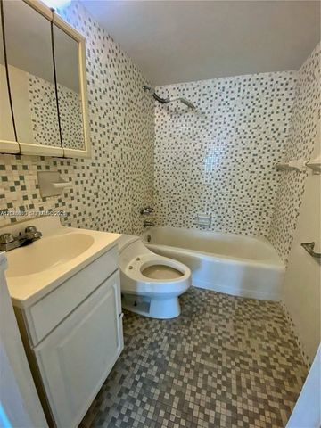 7545 E Treasure Dr 3I, North Bay Village, FL 33141