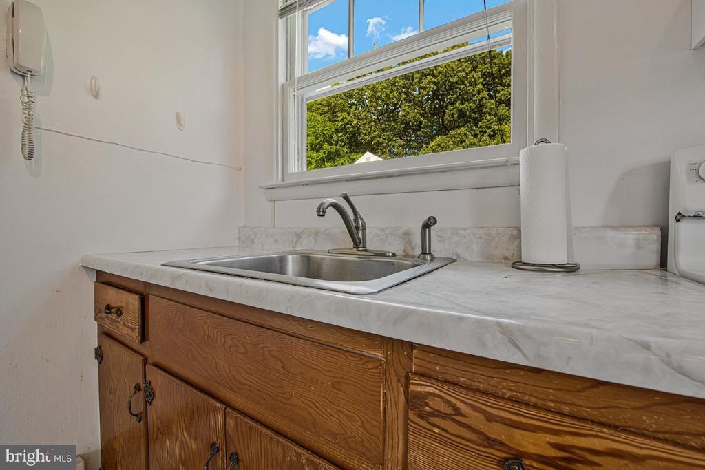 Image 13 of property listing at 1631 DEFENSE HWY, Gambrills, MD 21054