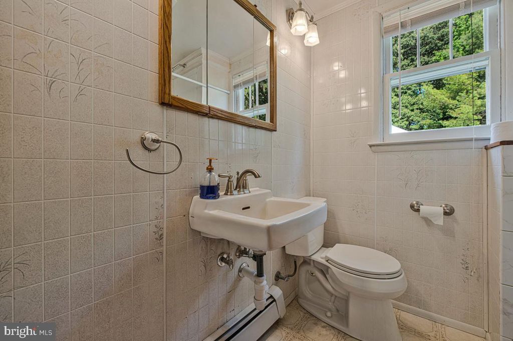 Image 24 of property listing at 1631 DEFENSE HWY, Gambrills, MD 21054