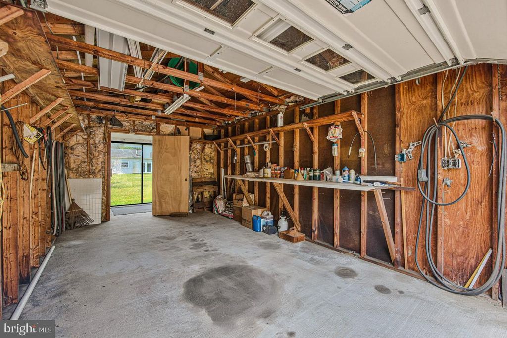 Image 38 of property listing at 1631 DEFENSE HWY, Gambrills, MD 21054