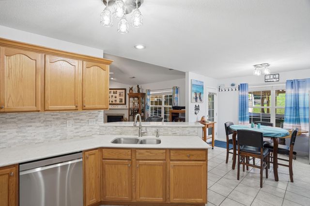 4610 WREN WOOD DR, Columbia, MO 65202